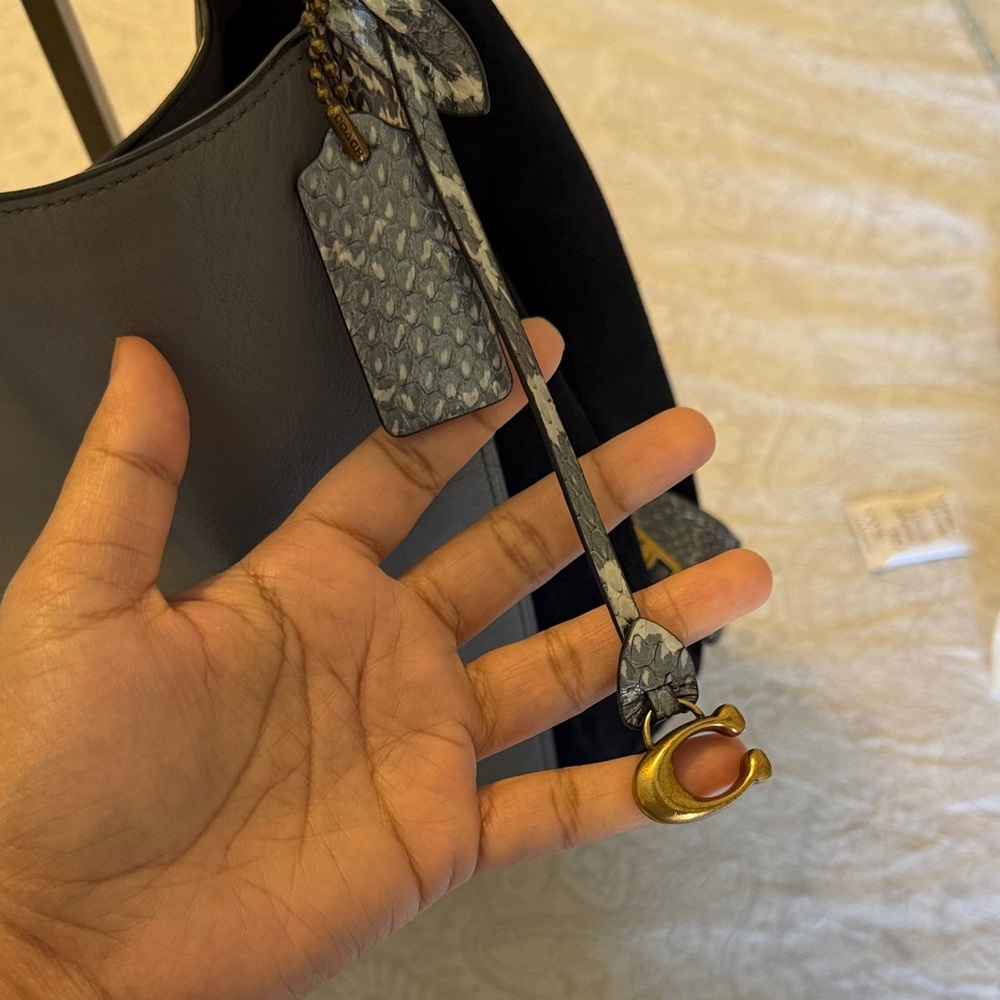 Coach Dalton 31 Shoulder Bag - Picture 2 of 16